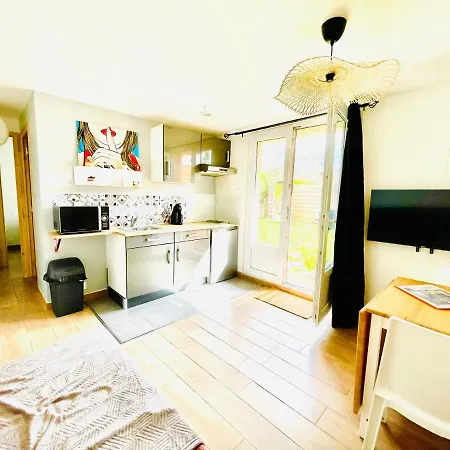 Apartman Secret Garden Parking Hyper Centre & Calme